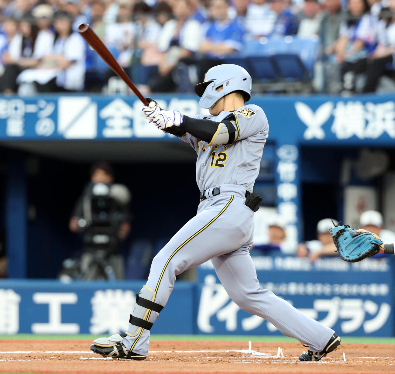 DeNA対阪神　1回表阪神2死二塁、坂本誠志郎は2点本塁打を放つ（撮影・浅見桂子）