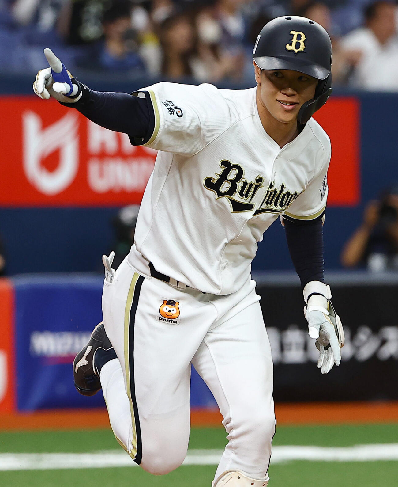 オリックス対西武　10回裏オリックス1死一、三塁、太田椋はサヨナラ安打を放ちポーズをとる（撮影・上田博志)