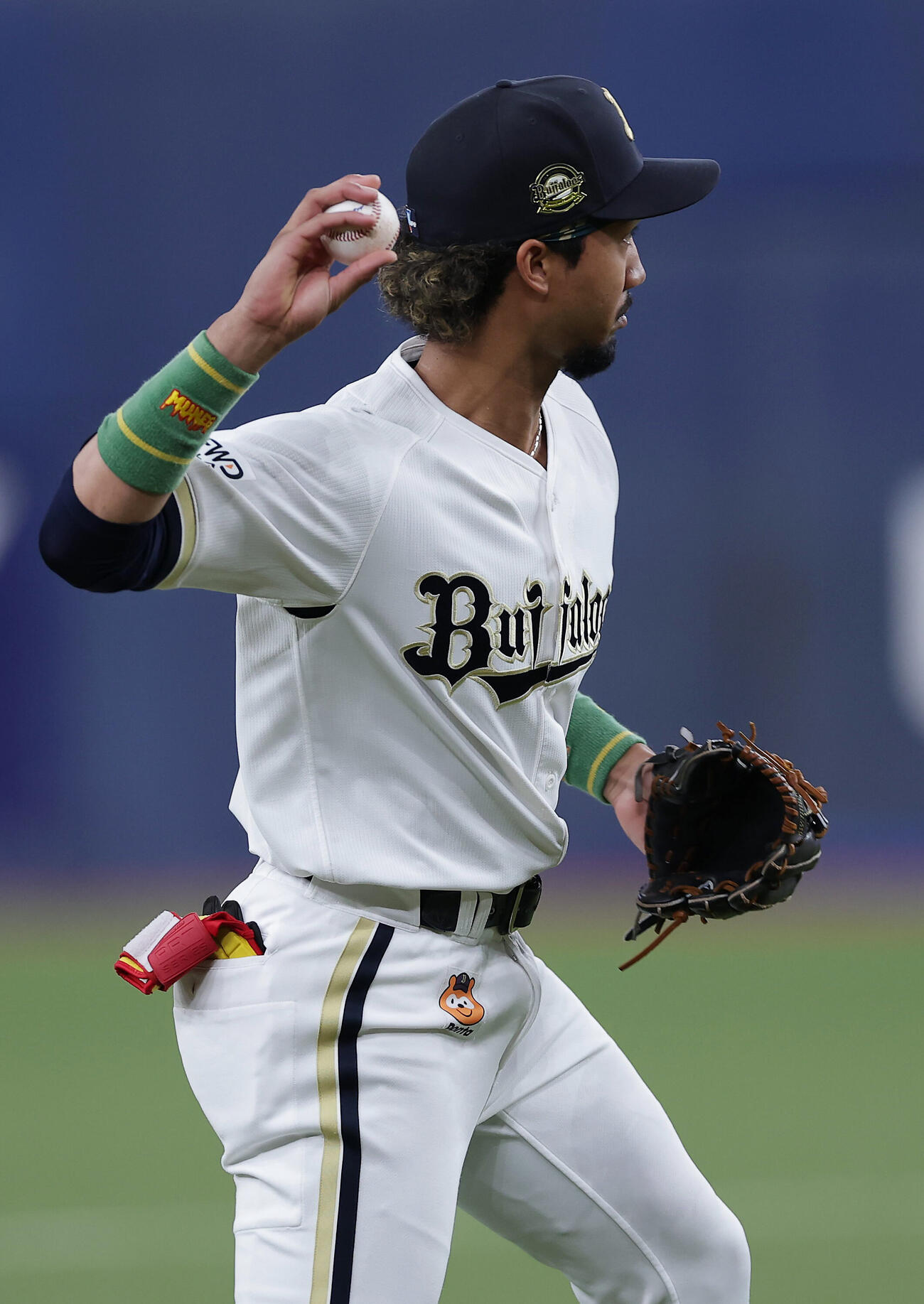 オリックス対西武　3回表西武2死一塁、古賀悠斗の三ゴロをさばく宗佑磨（撮影・前田充）