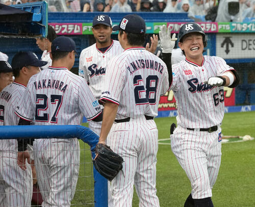 ヤクルト－広島が中断　３回裏を終わったところで雨が強くなる