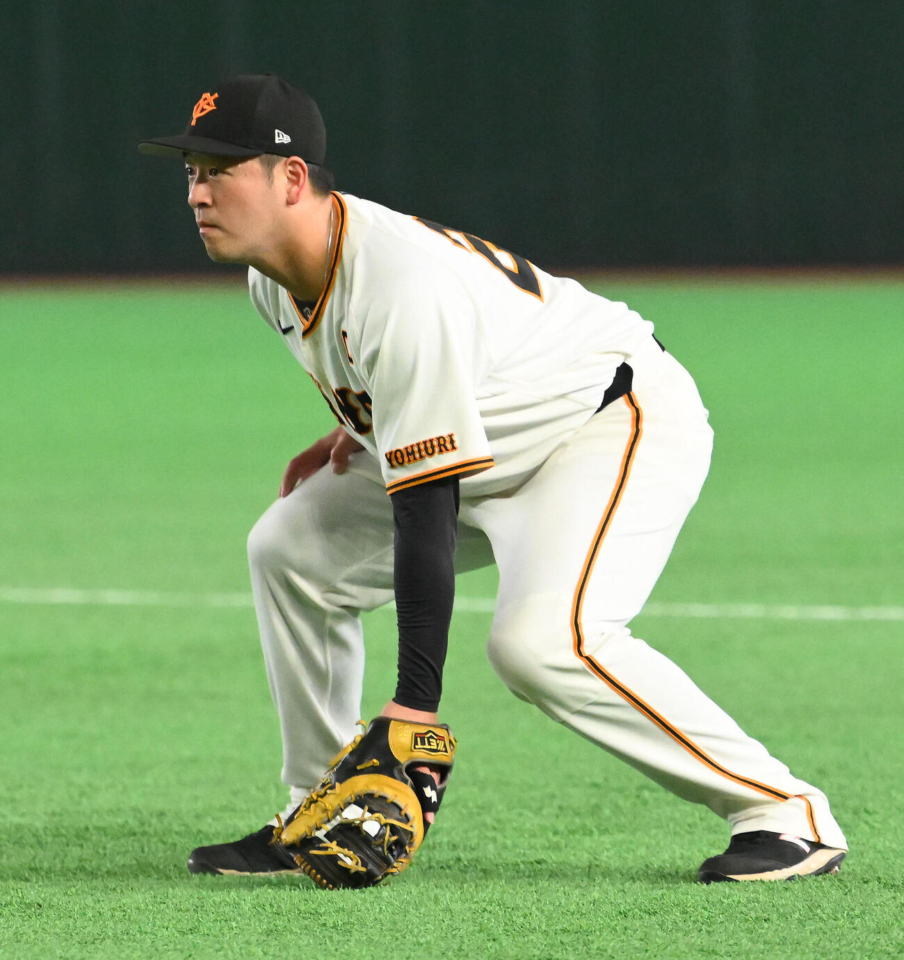巨人対中日　一塁の守備に就く巨人岸田行倫（撮影・滝沢徹郎）