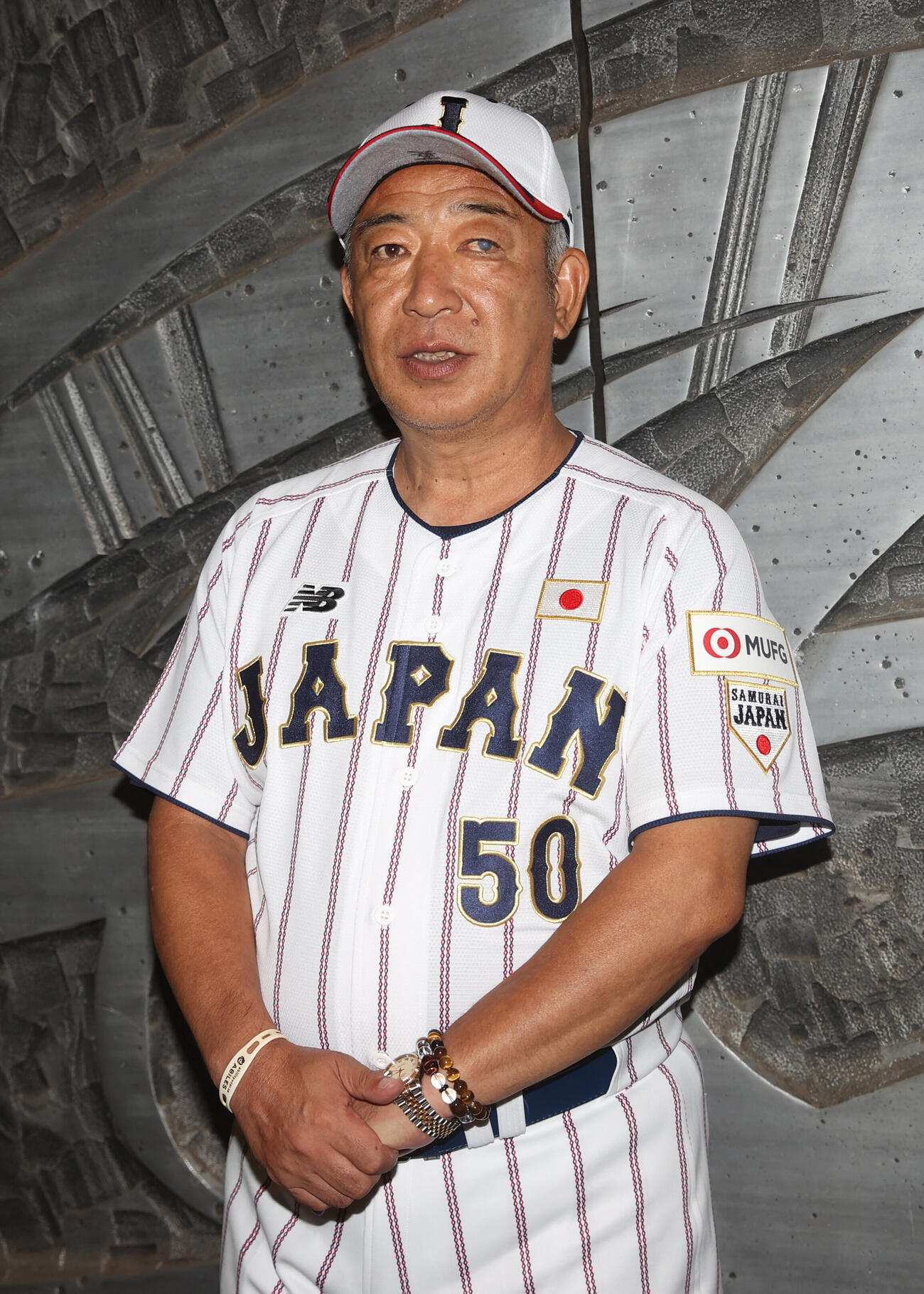 大学代表選考合宿で会見する鈴木英之侍ジャパン大学代表監督（撮影・柴田隆二）