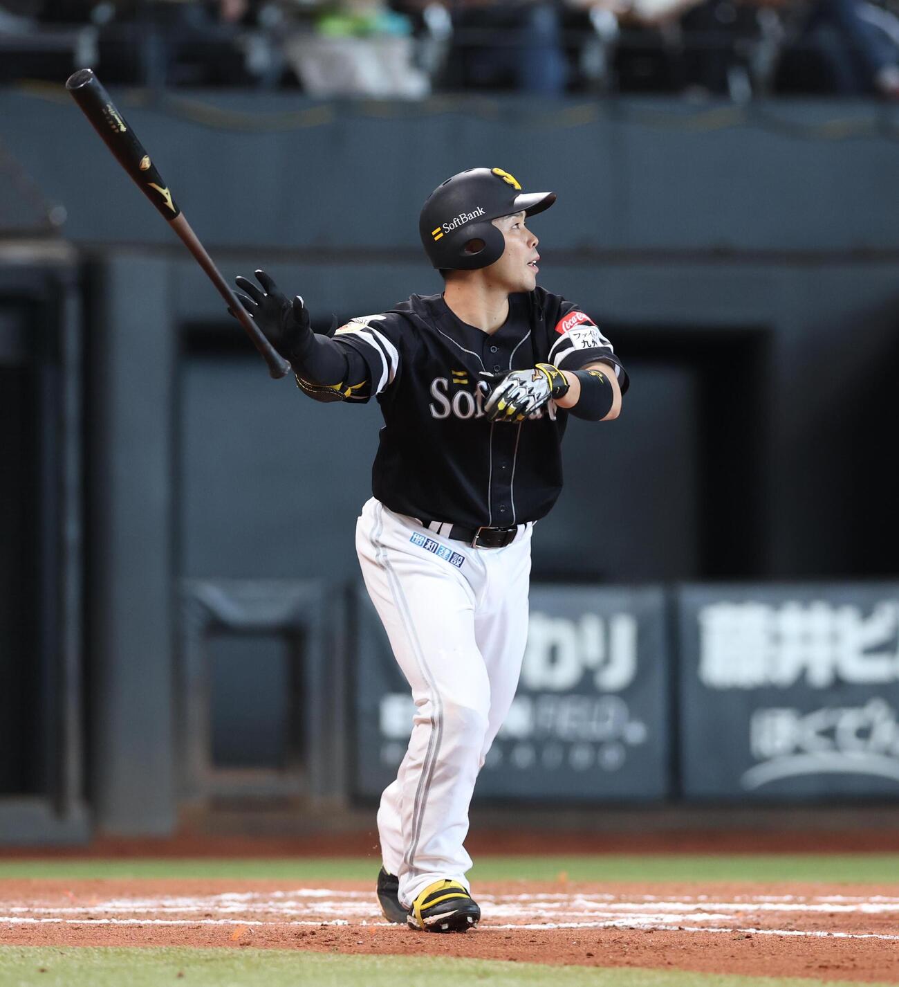 日本ハム対ソフトバンク　6回表ソフトバンク2死二、三塁、3点本塁打を放つ近藤健介（撮影・黒川智章）