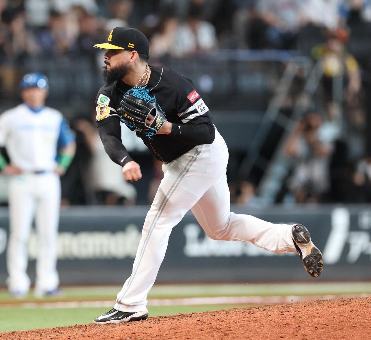 日本ハム対ソフトバンク　7回に登板のオスナ（撮影・黒川智章）