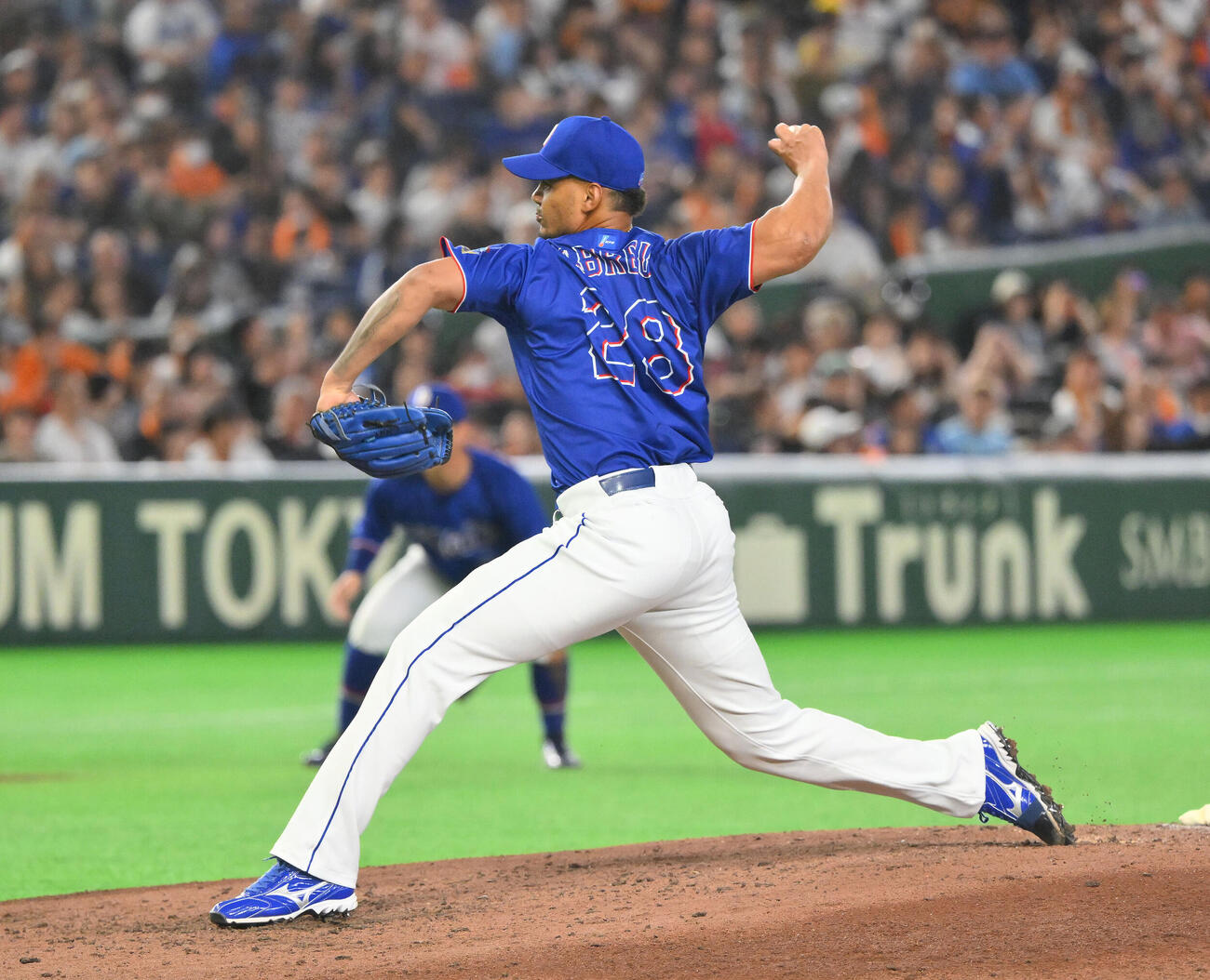 巨人対中日　中日3番手で登板するアルベルト・アブレウ（撮影・滝沢徹郎）