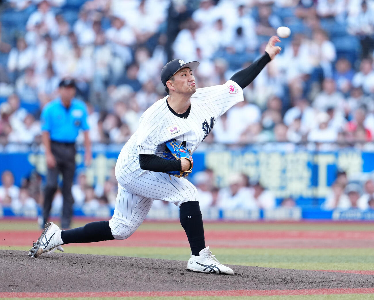 ロッテ対楽天　先発し力投するロッテ小島和哉（撮影・鈴木みどり）