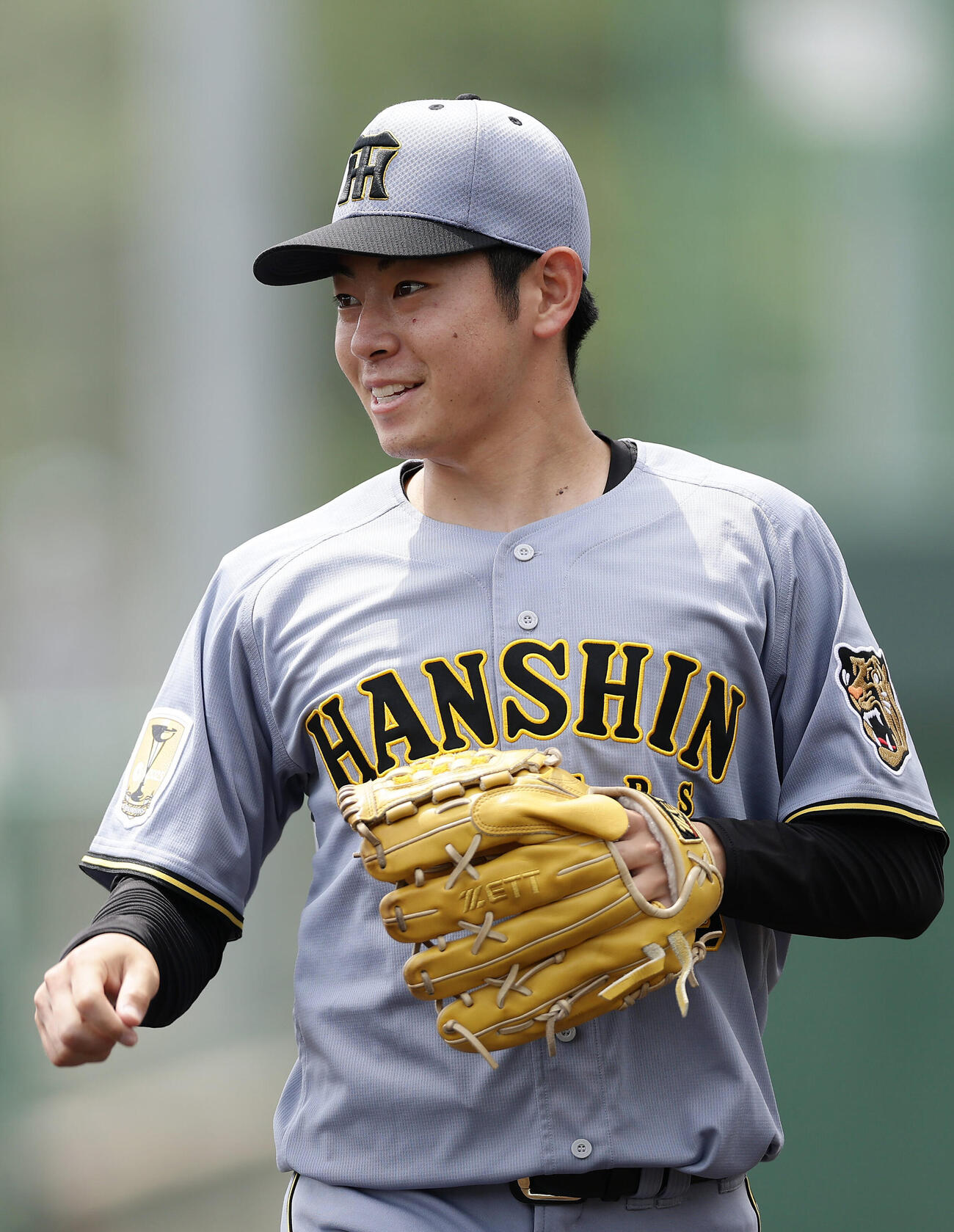 ファーム・リーグ西地区オリックス戦の2回を投げ終え、笑顔を見せる阪神下村海翔（撮影・前田充）