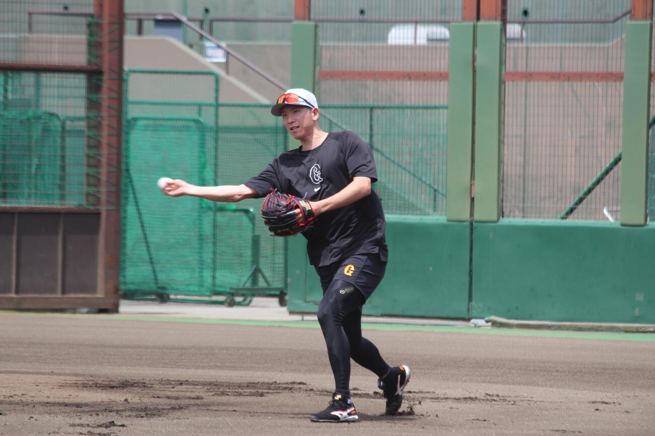 ジャイアンツ球場で練習を行った戸郷