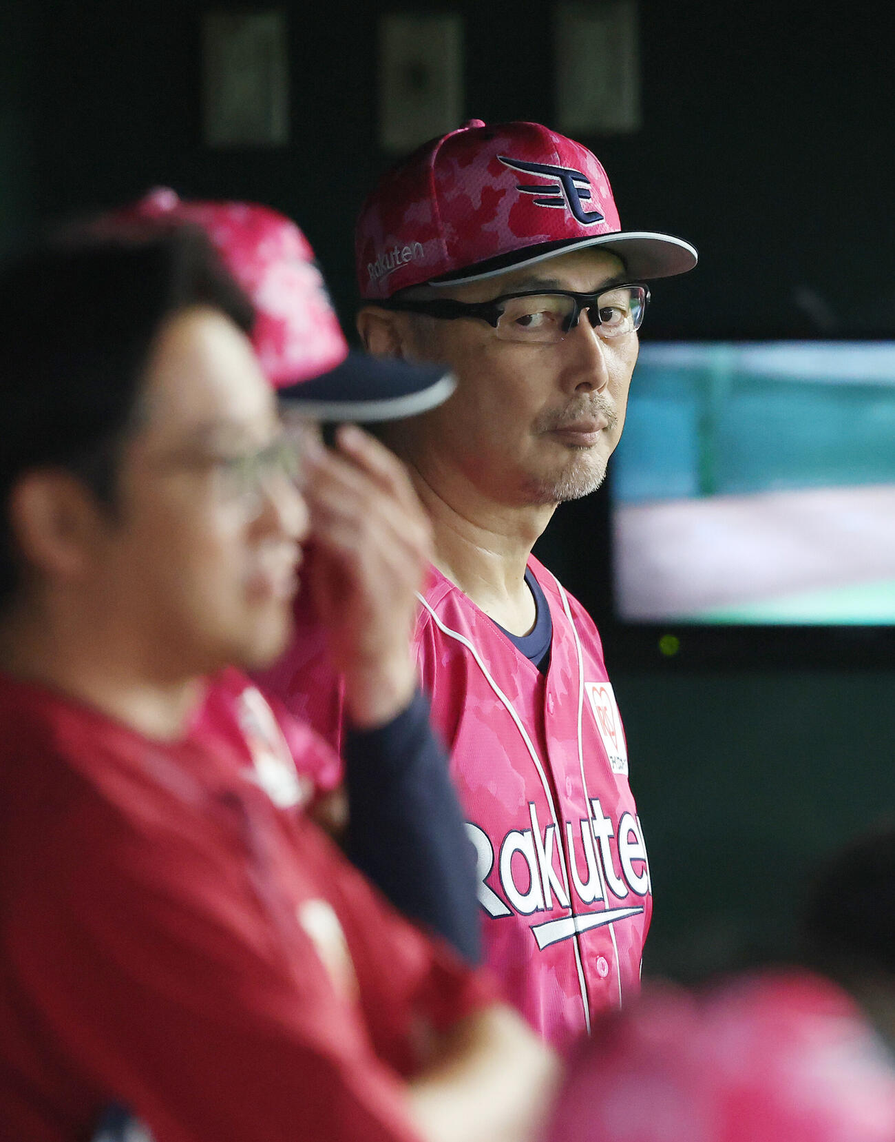 楽天対西武　戦況を見守る吉井理人監督（撮影・河田真司）