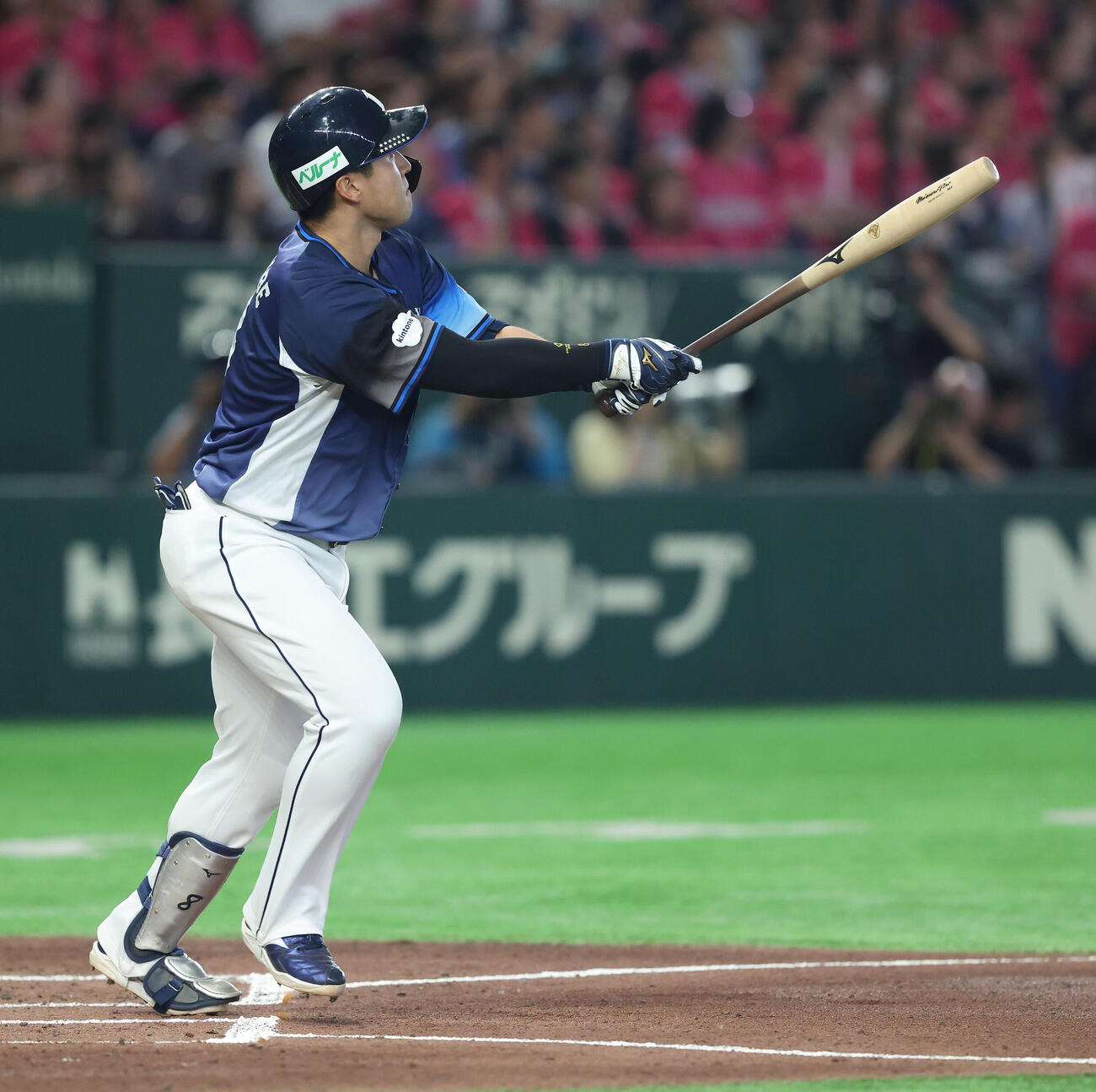 楽天対西武　3回表西武無死、左中間先制ソロ本塁打を放つ渡部聖弥（撮影・河田真司）