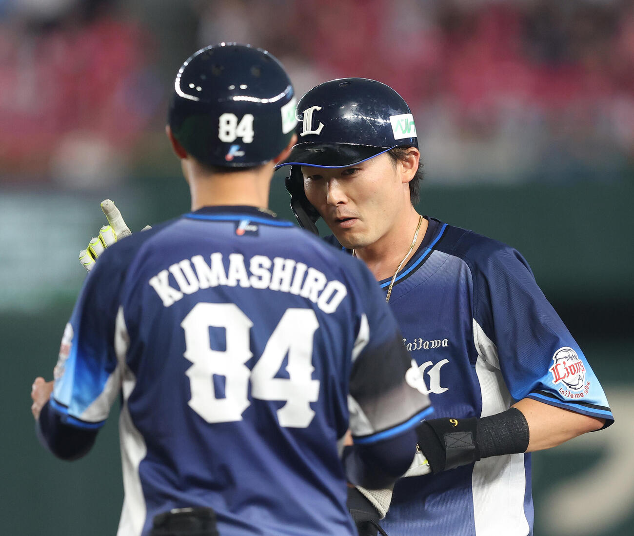楽天対西武　9回表西武2死、中前打を放ち出塁する源田壮亮（撮影・河田真司）