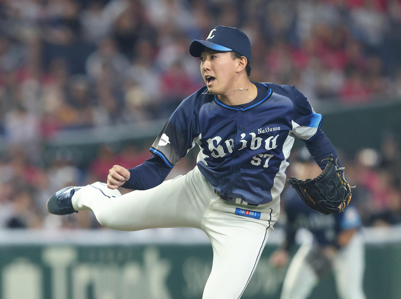 楽天対西武　7回裏、力投する黒田将矢（撮影・河田真司）