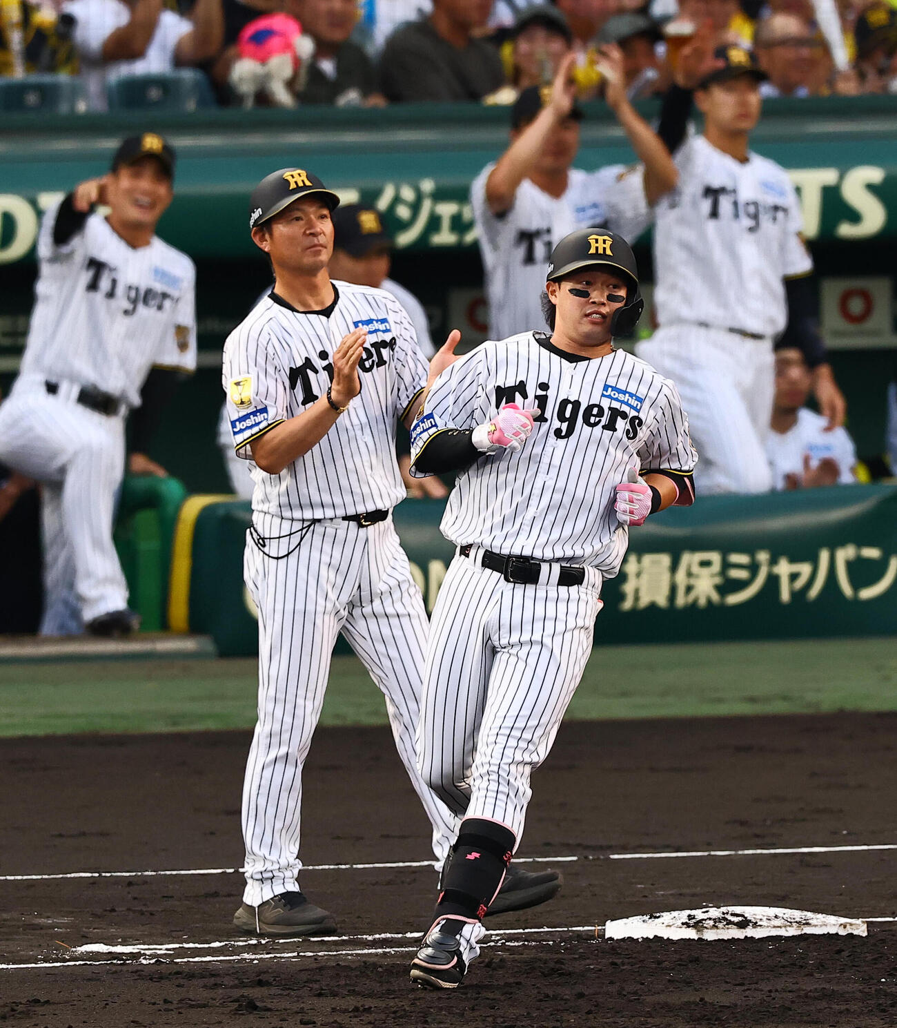 阪神対ヤクルト　2回裏阪神1死一塁、浜田太貴は安打を放つ（撮影・上田博志)
