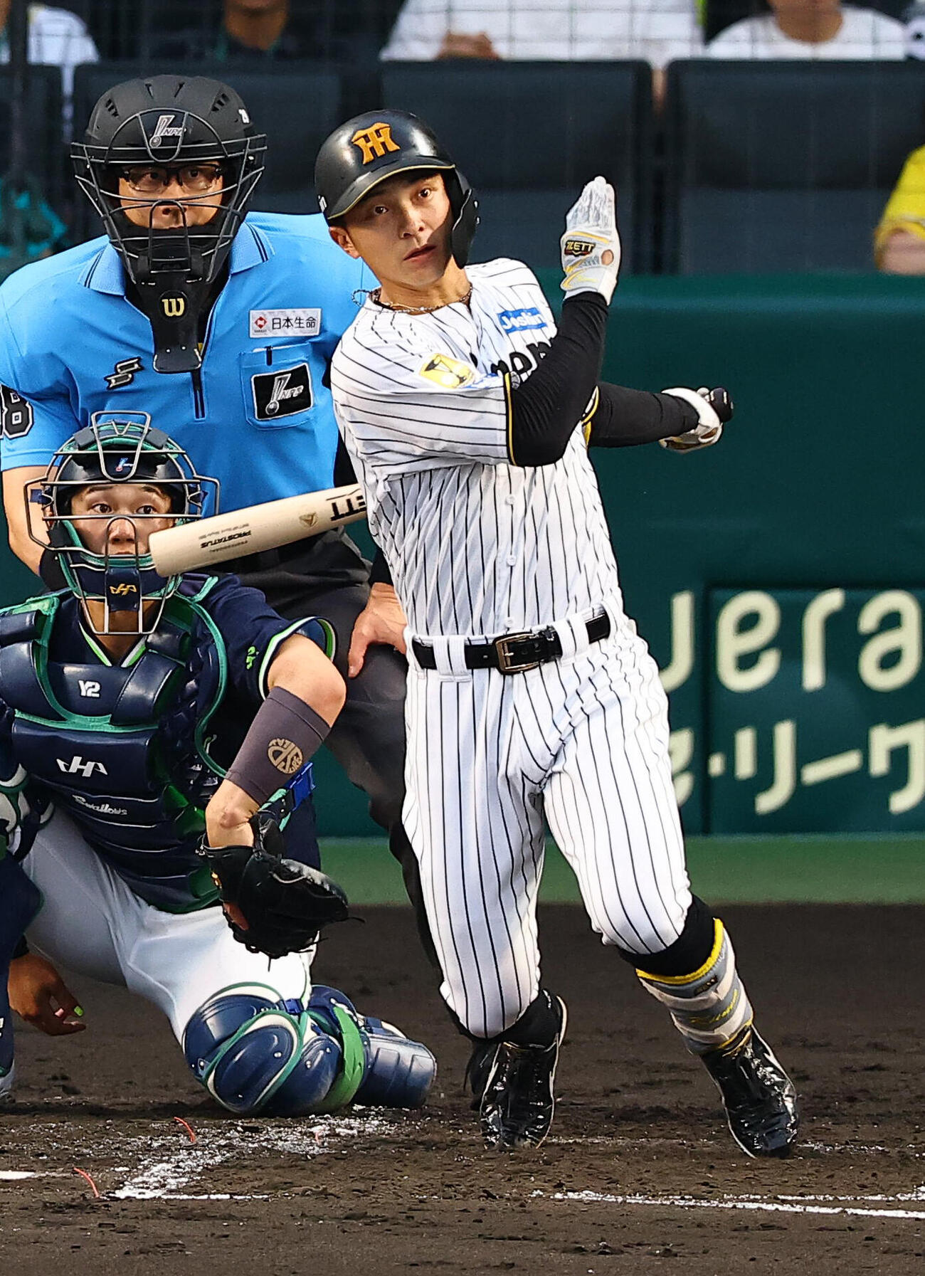 阪神対ヤクルト　2回裏阪神1死、熊谷敬宥は安打を放つ（撮影・上田博志)