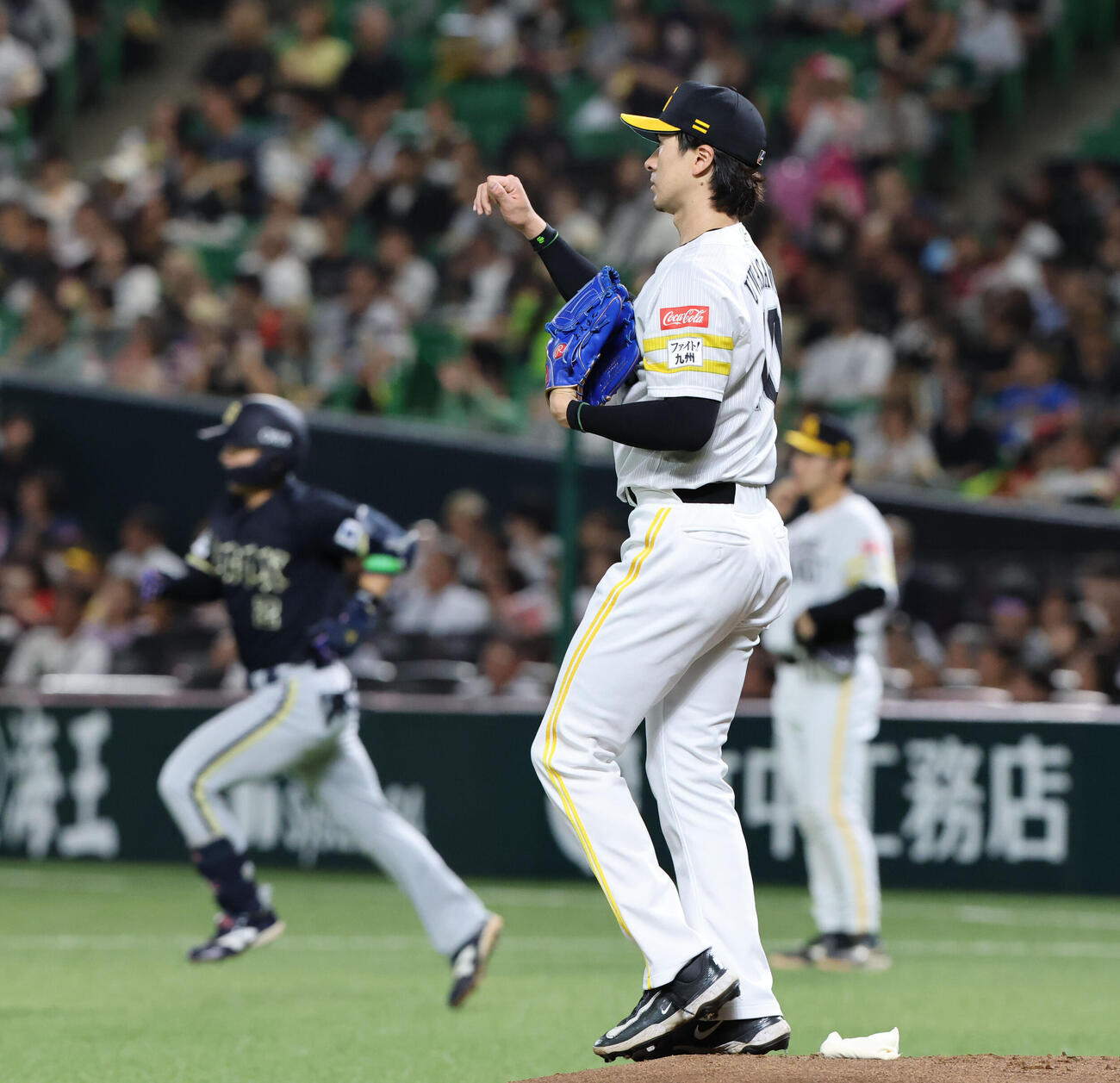 ソフトバンク対オリックス　3回表オリックス2死、若月健矢に左越え先制本塁打浴びた上沢直之（撮影・梅根麻紀）
