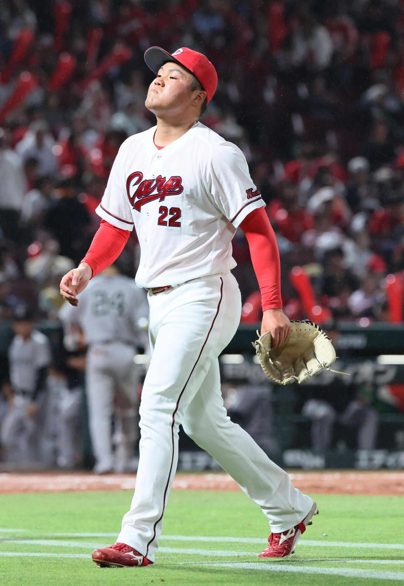広島対巨人　7回表に登板した広島3番手の高太一は4失点（撮影・加藤孝規）