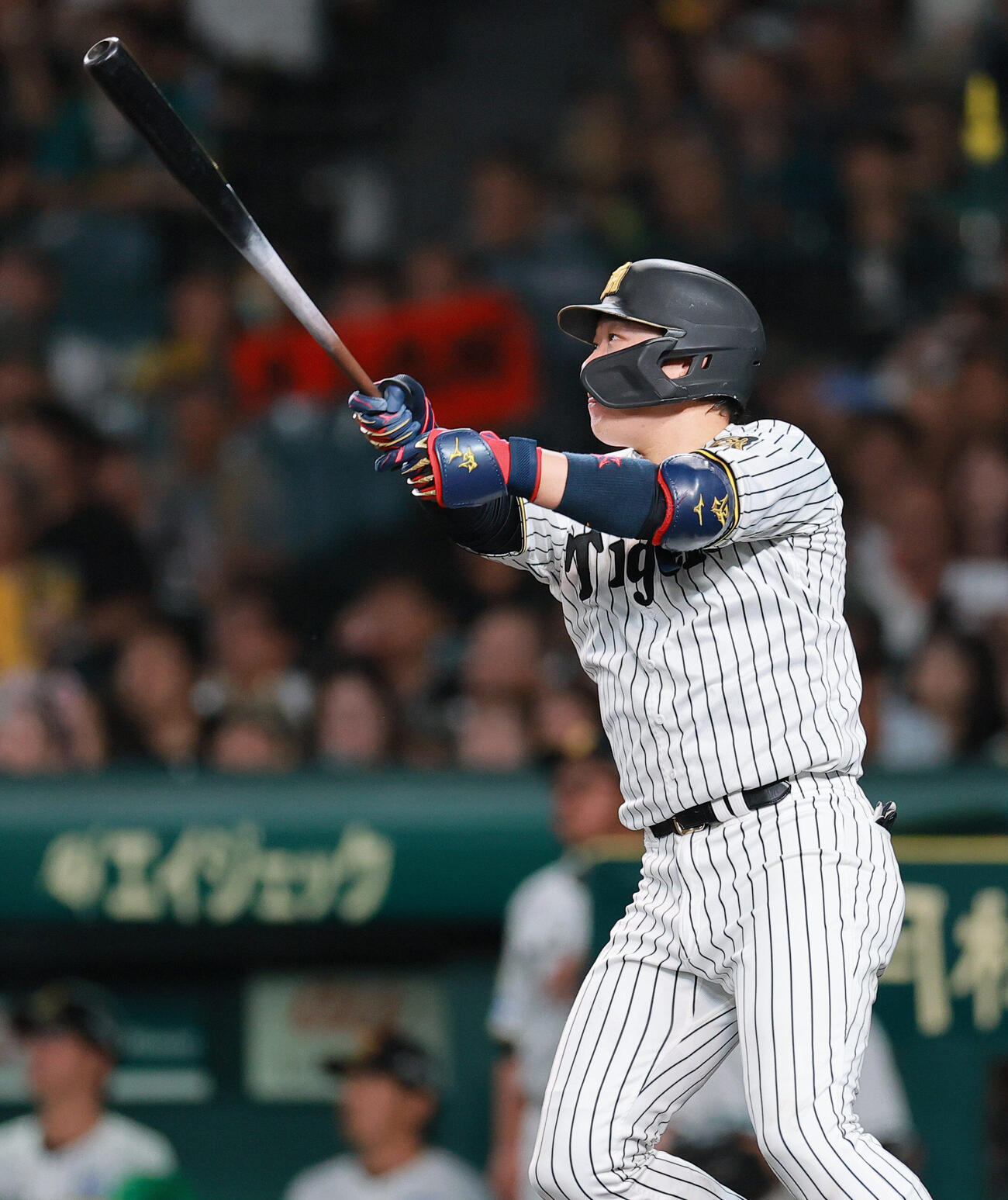 阪神対ヤクルト　8回裏阪神2死一塁、大山悠輔は2点本塁打を放つ（撮影・上山淳一）