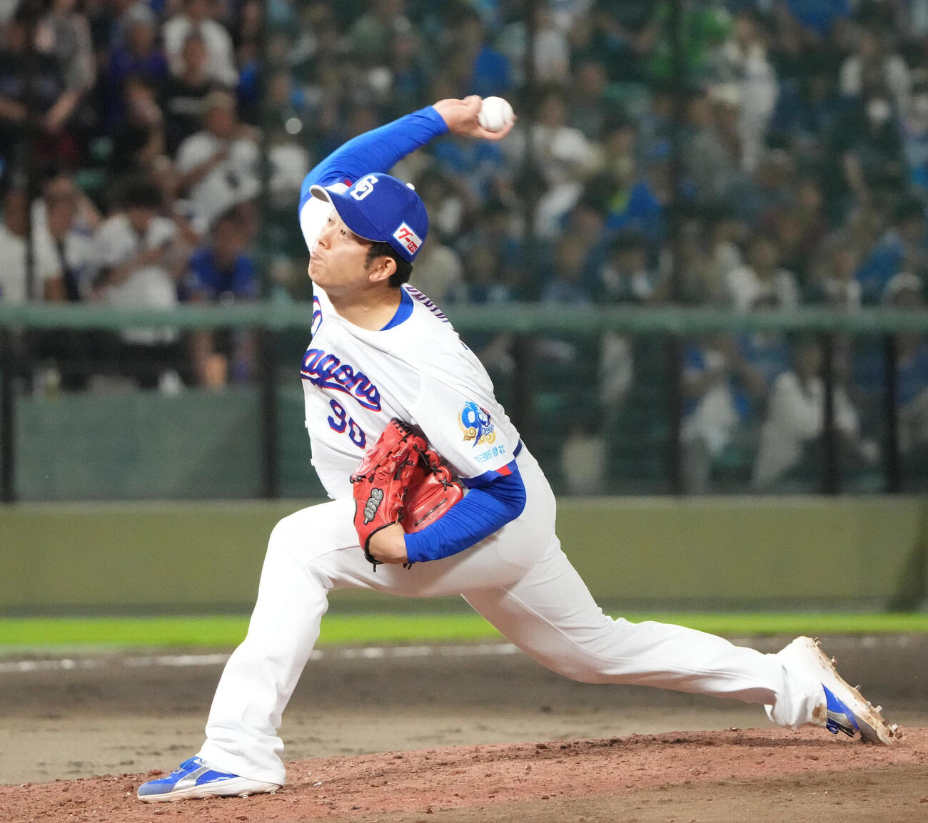 中日対DeNA 9回表、中日4番手で登板する松山晋也（撮影・森本幸一）