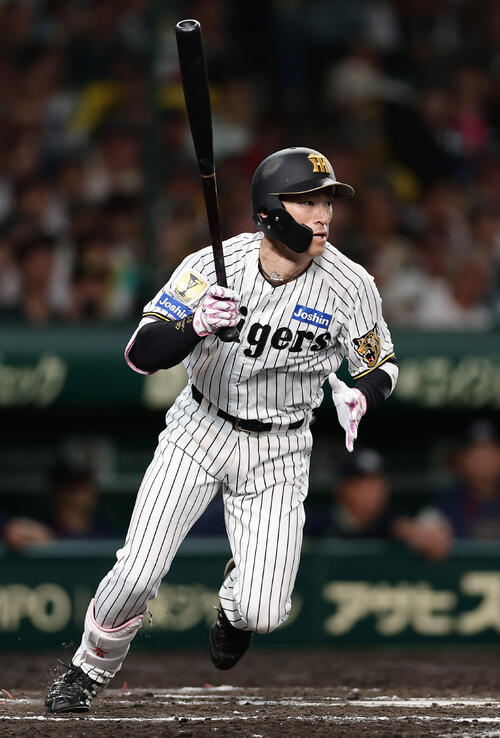 阪神】異例「13人世代」で下克上目指す福島圭音 同学年のスター奥川