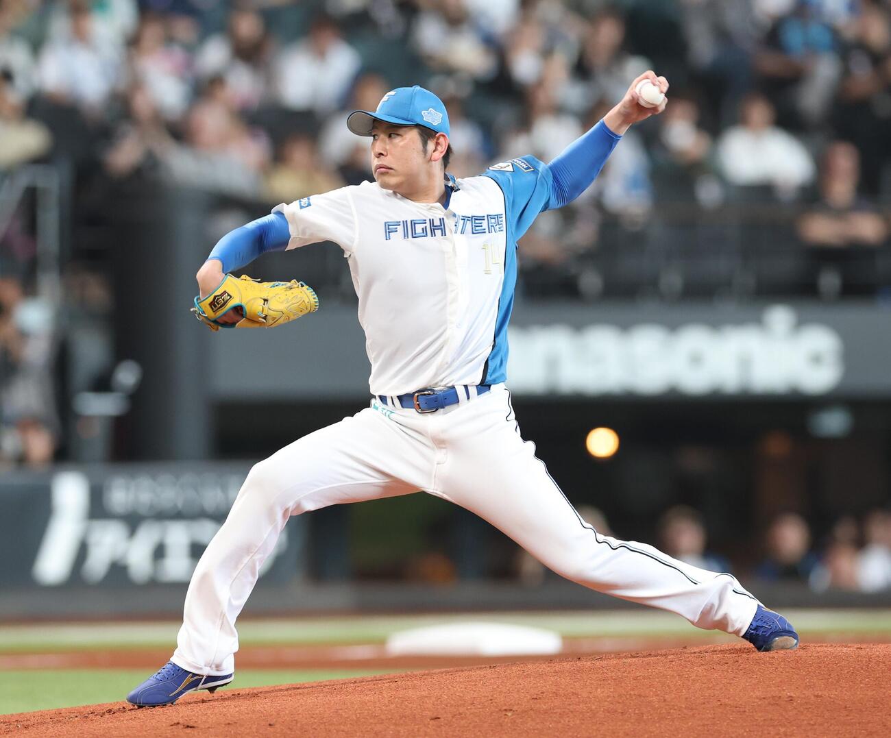 日本ハム対ロッテ　日本ハム先発の加藤貴之（撮影・黒川智章）