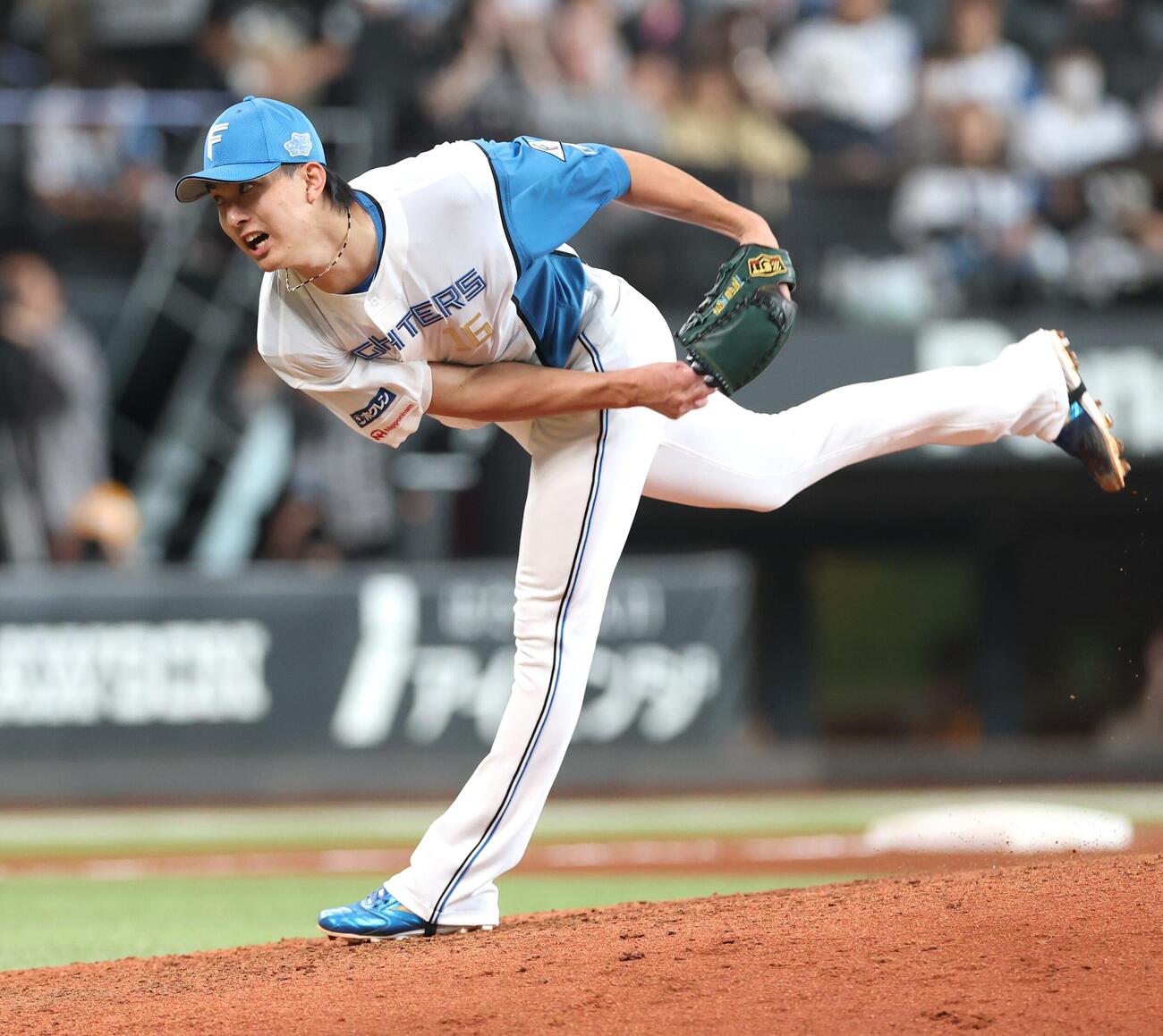 日本ハム対ロッテ　9回に登板の達孝太（撮影・黒川智章）