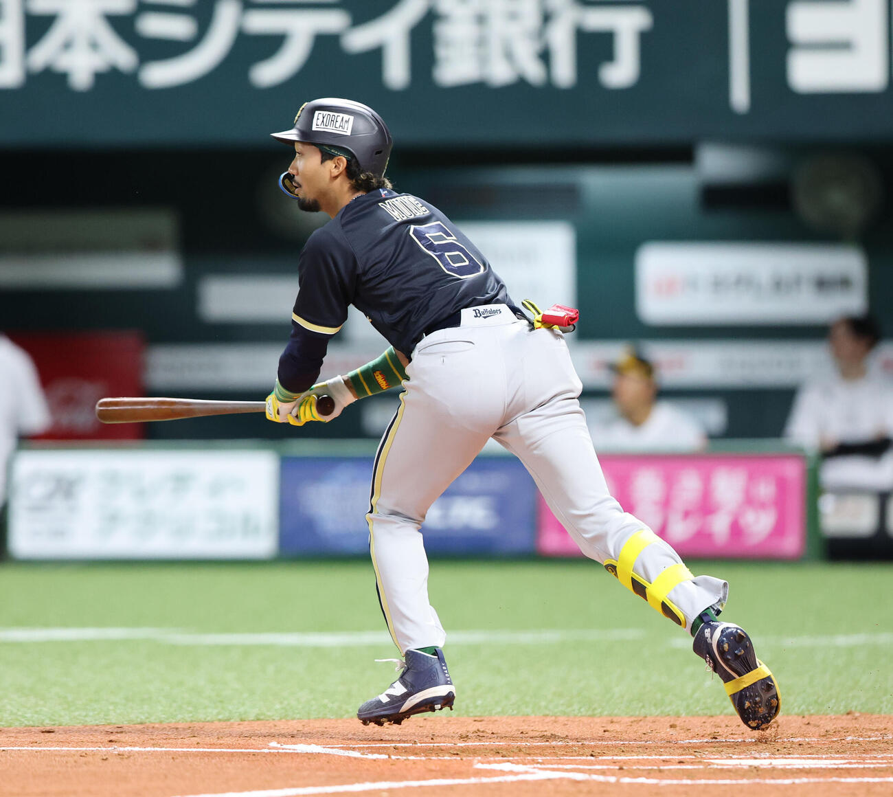 ソフトバンク対オリックス　2回表オリックス2死二、三塁、宗佑磨は右中間に逆転3点本塁打を放つ（撮影・梅根麻紀）