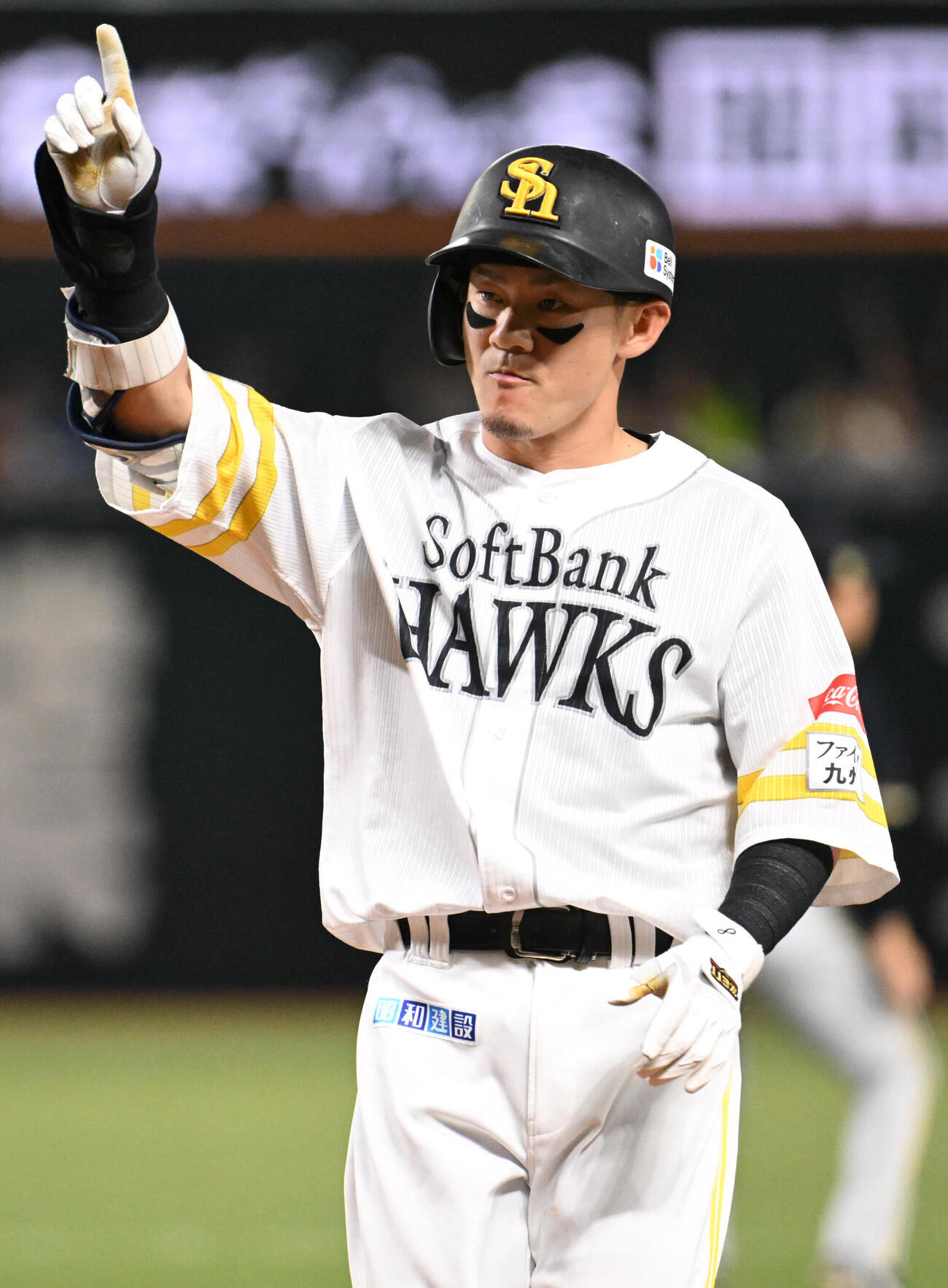 ソフトバンク対オリックス　2回裏ソフトバンク2死満塁、牧原大成は中前に2点適時打を放つ（撮影・林敢治）