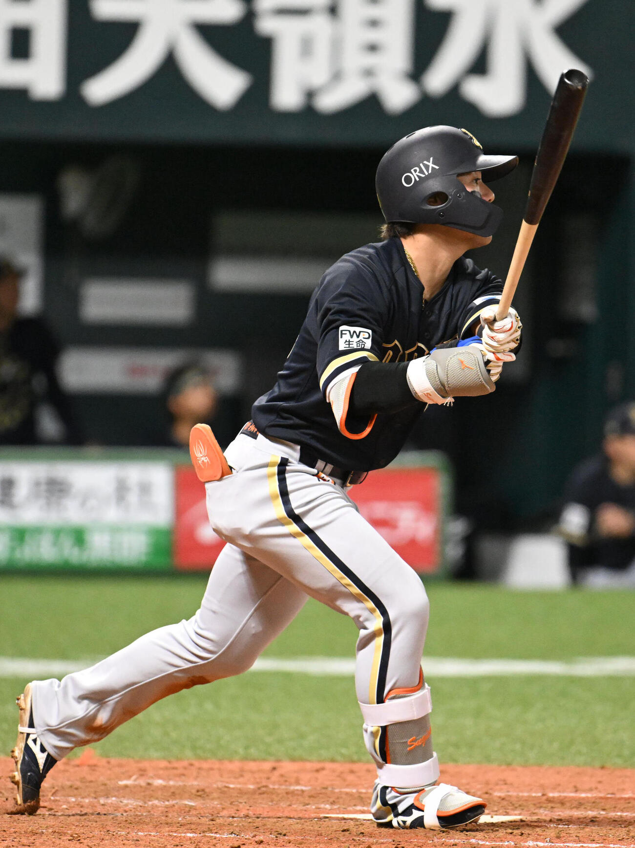 ソフトバンク対オリックス　5回表オリックス1死満塁、杉沢龍は犠飛を放つ（撮影・林敢治）