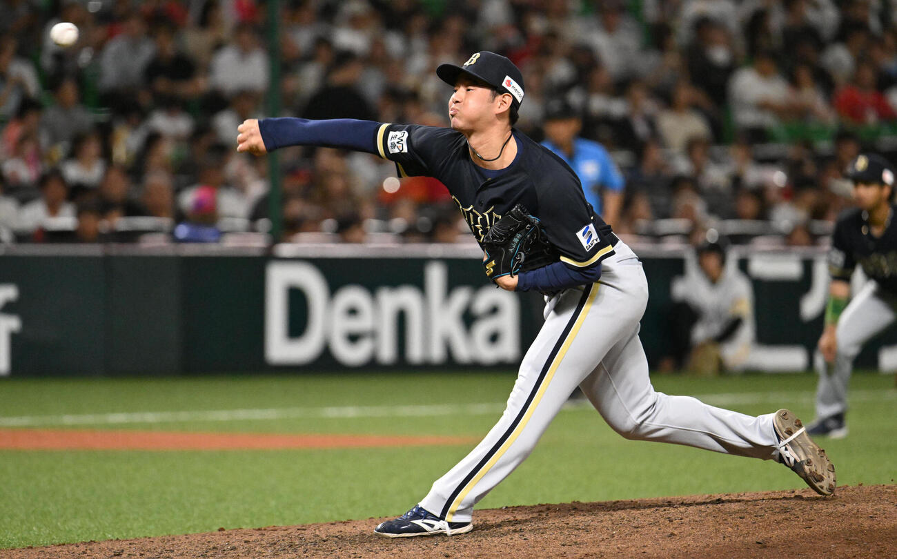 ソフトバンク対オリックス　オリックス3番手投手の入山海斗（撮影・林敢治）