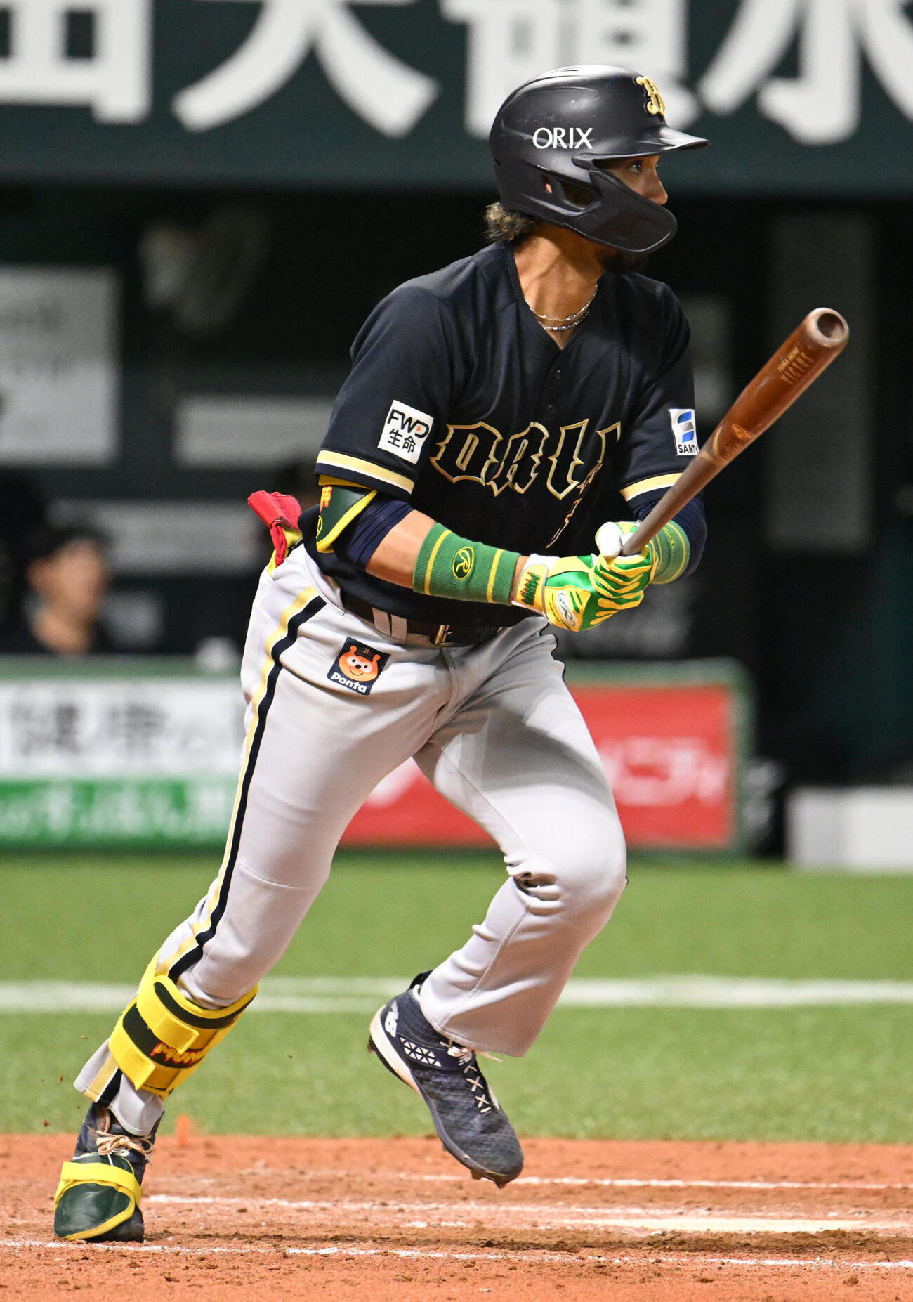 ソフトバンク対オリックス　8回表オリックス1死、宗佑磨は中前安打を放つ（撮影・林敢治）