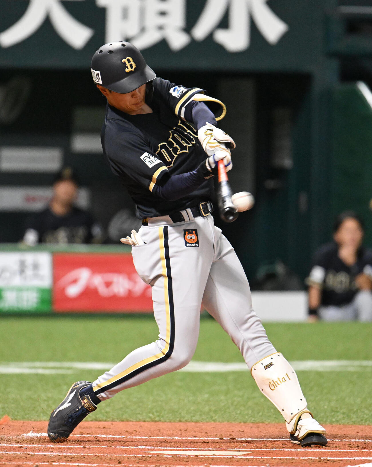 ソフトバンク対オリックス　2回表オリックス無死、太田椋は左前安打を放つ（撮影・林敢治）