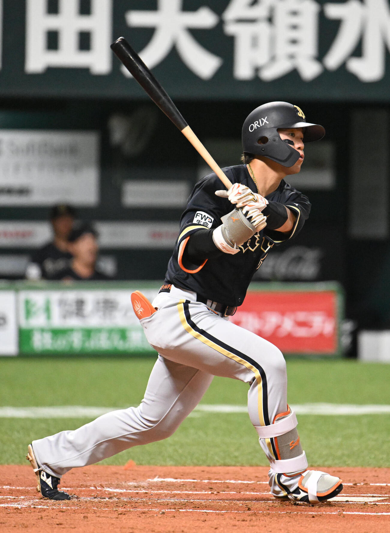 ソフトバンク対オリックス　2回表オリックス1死一塁、杉沢龍は二塁打を放つ（撮影・林敢治）