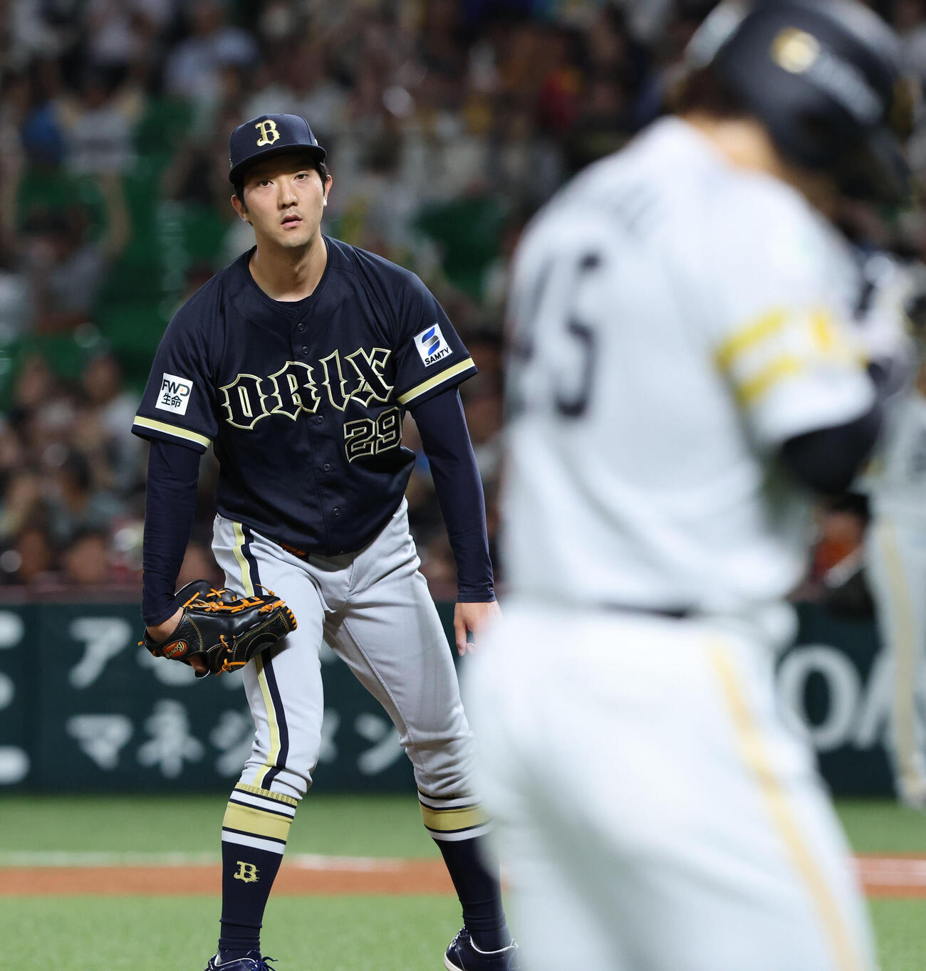 ソフトバンク対オリックス　2回裏ソフトバンク2死満塁、近藤健介に死球を与え押し出しで失点する田嶋大樹（撮影・梅根麻紀）