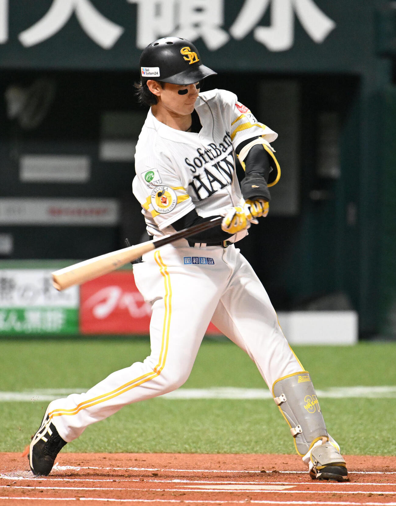 ソフトバンク対オリックス　1回裏ソフトバンク無死、正木智也は先制本塁打を放つ（撮影・林敢治）