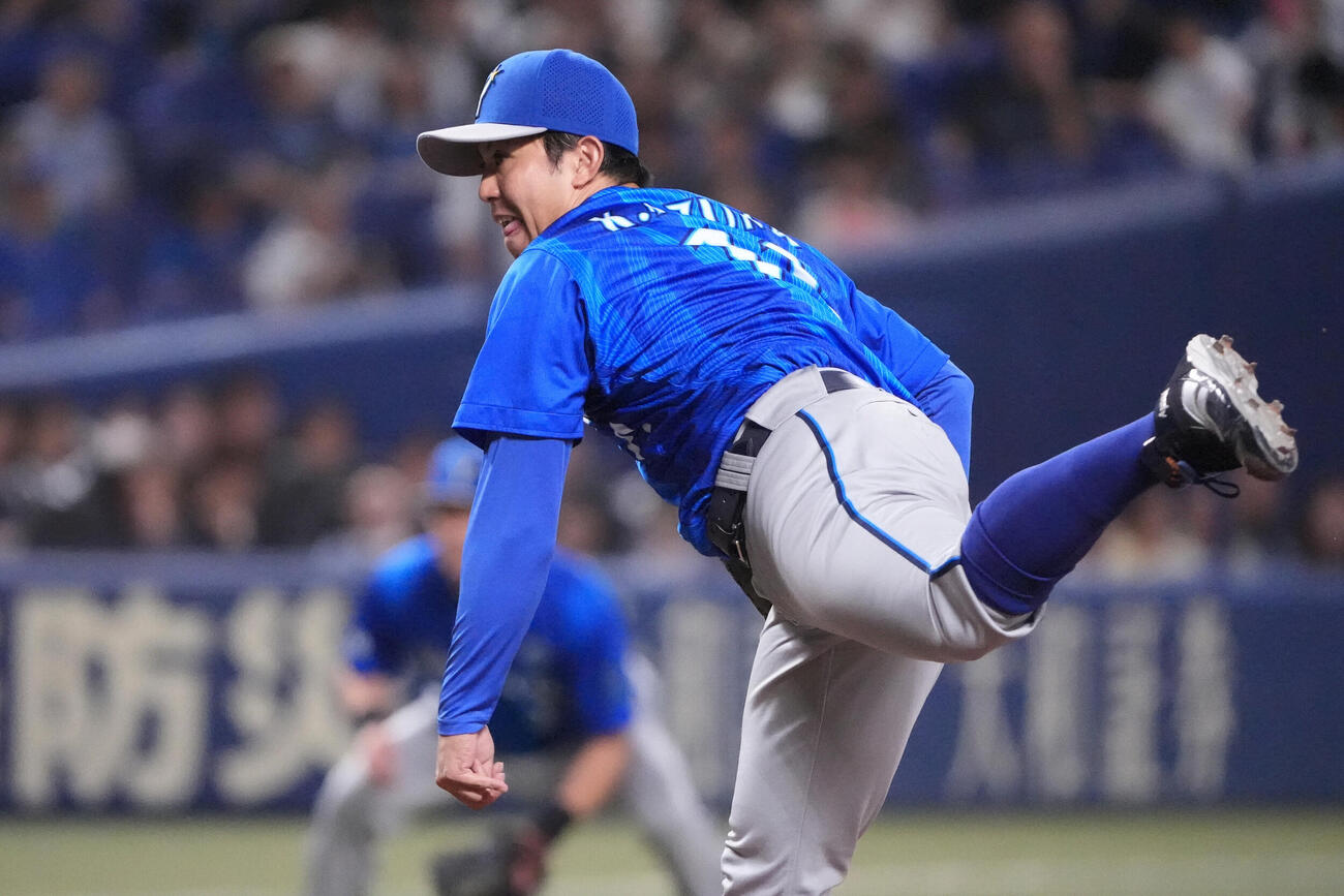 中日対DeNA DeNA先発の東克樹（撮影・森本幸一）