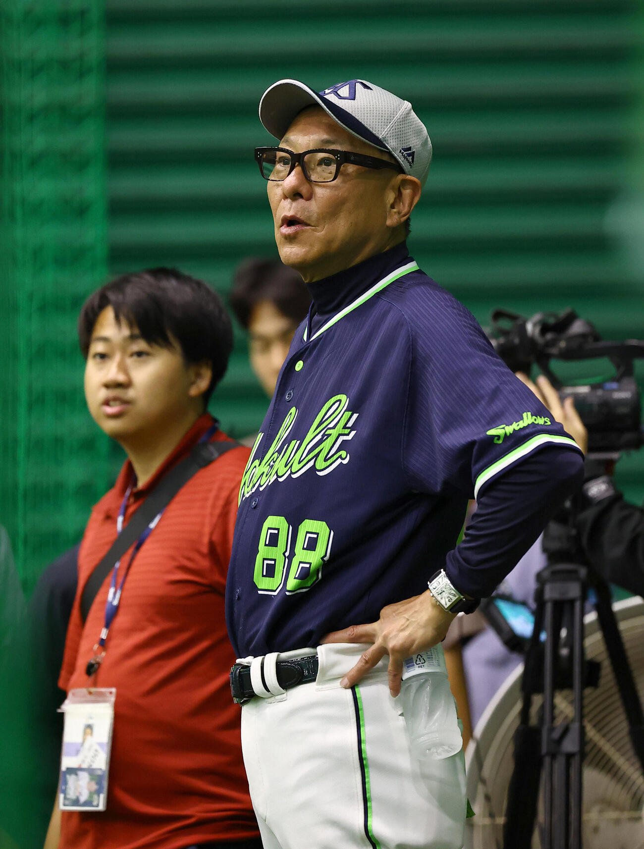 阪神対ヤクルト　室内練習場に入る池山隆寛監督（撮影・上田博志)