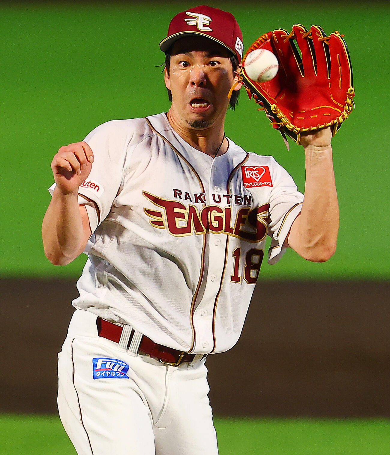 楽天対西武　5回表西武2死、渡部聖弥を投直に仕留める前田健太（撮影・野上伸悟）