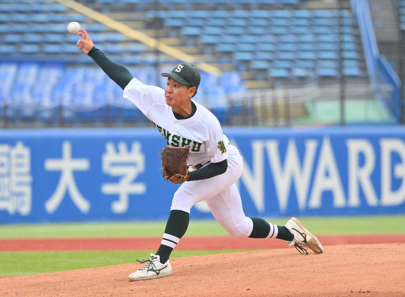 東洋大対専大　専大先発の多田結祐（撮影・滝沢徹郎）