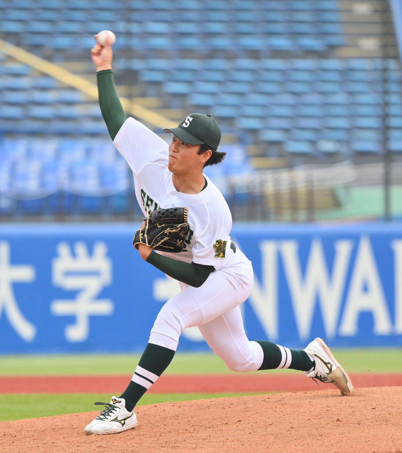 東洋大対専大　専大3番手の川上笈一郎（撮影・滝沢徹郎）