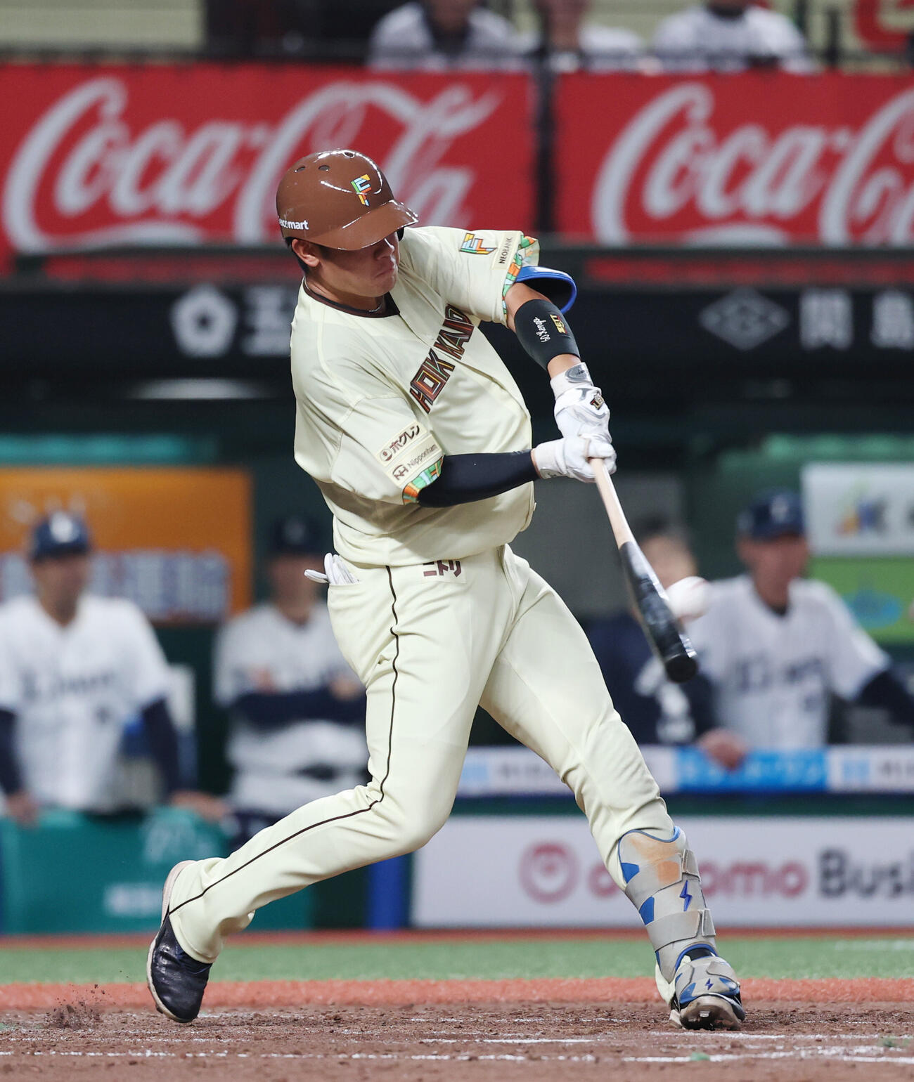 西武対日本ハム　5回表日本ハム無死、本塁打を放つ吉田賢吾（撮影・増田悦実）