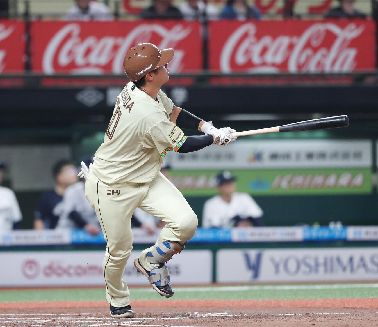 西武対日本ハム　7回表日本ハム無死、本塁打を放つ吉田賢吾（撮影・増田悦実）