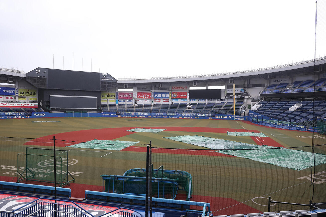 ロッテ対ソフトバンク　雨天中止のZOZOマリンスタジアム（撮影・河田真司）（26年6月26日）