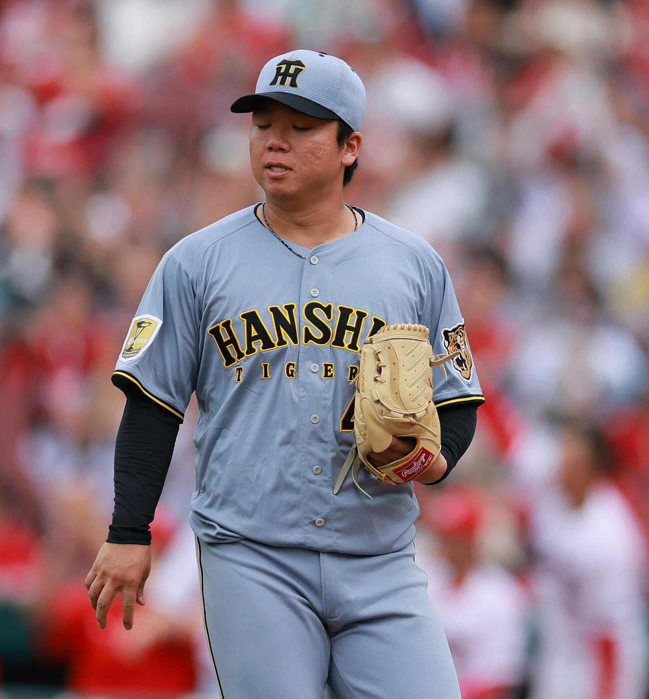 広島対阪神　8回裏広島1死一、三塁、村上頌樹は坂倉将吾に右前適時打を浴びる（撮影・上山淳一）