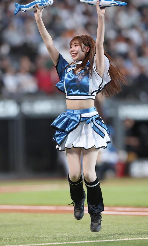 ファイターズガール松井みなみ