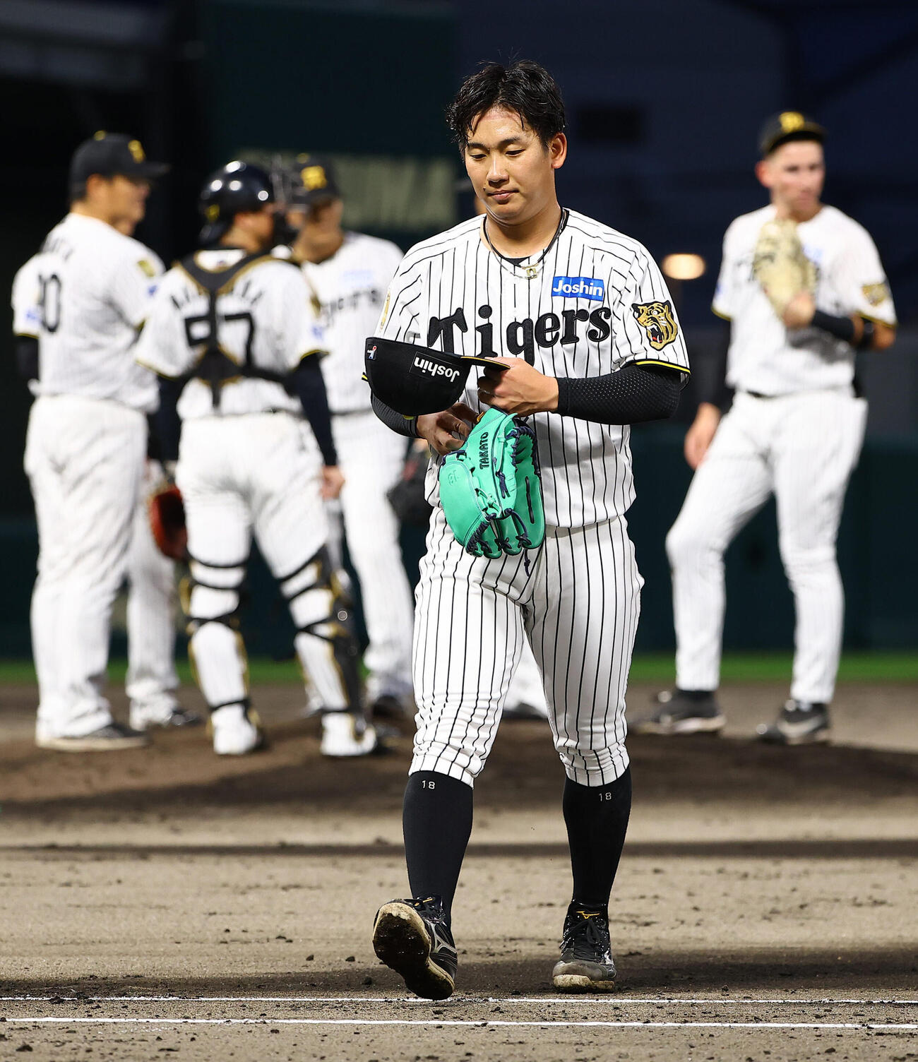 ファーム交流戦阪神対巨人　5回途中3失点で降板する伊原陵人（撮影・上田博志）