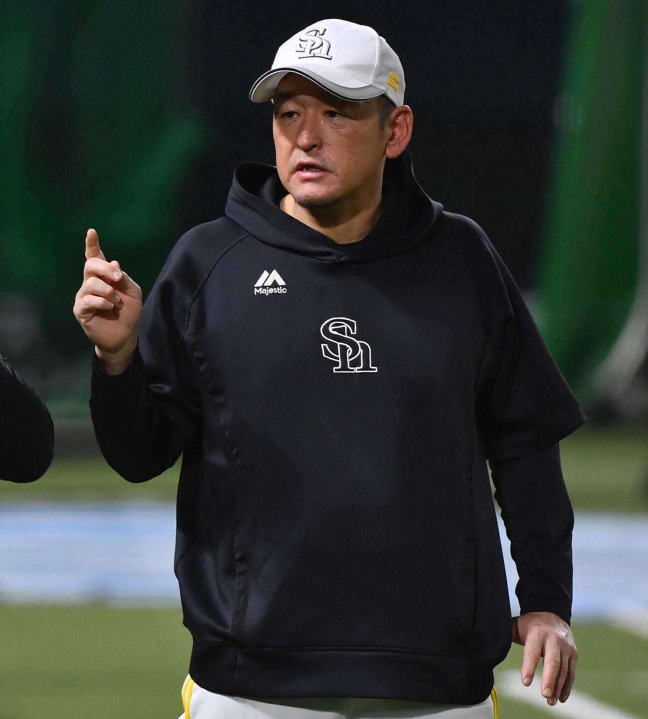 ソフトバンク倉野信次投手チーフコーチ兼投手ヘッドコーディネーター（2026年5月7日撮影）