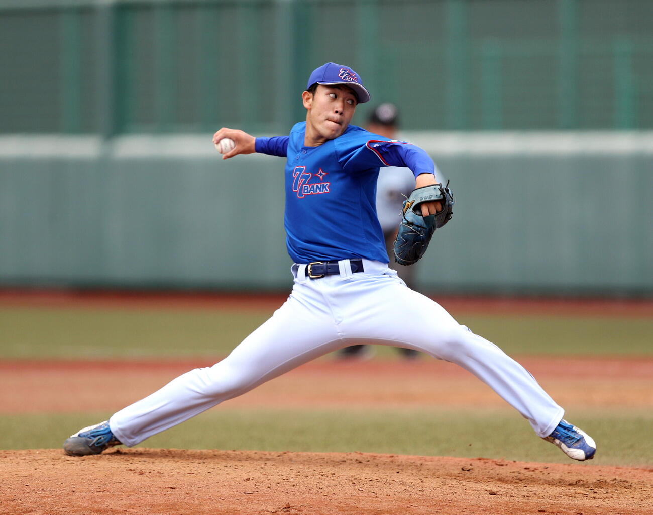 マルハン北日本カンパニー対七十七銀行　先発の七十七銀行・丸山陽太（撮影・木村有優）

