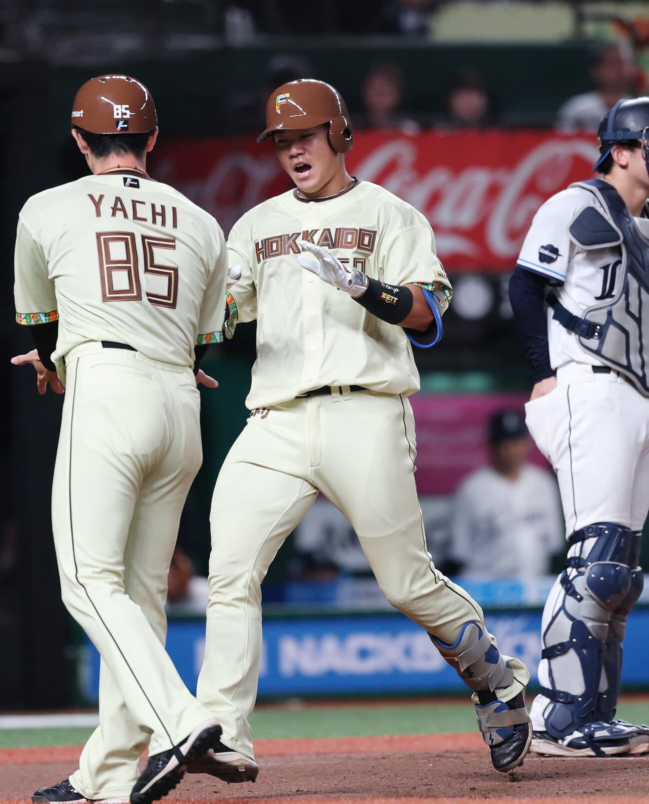 西武対日本ハム　6回表日本ハム1死、本塁打を放ち声を上げる吉田賢吾（撮影・増田悦実）