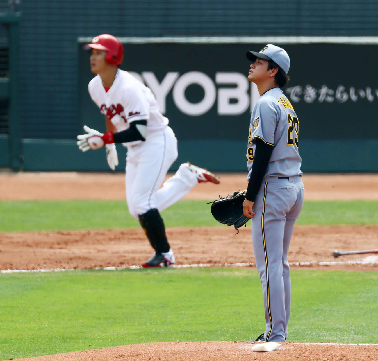 広島対阪神　2回裏広島無死、高橋遥人は佐々木泰に右越えソロ本塁打を浴びる（撮影・加藤哉）