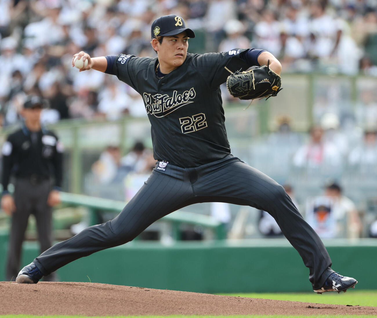 オリックス対楽天　力投するオリックス先発の九里亜蓮（撮影・西尾就之）